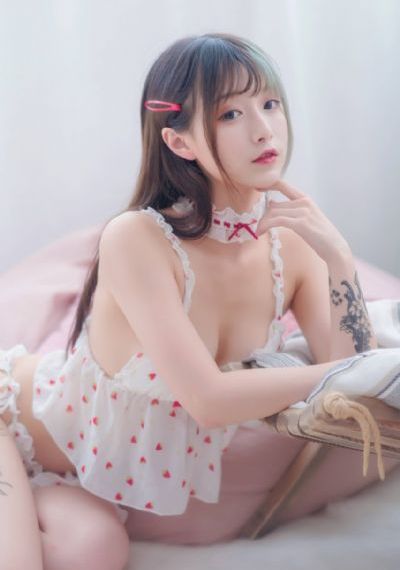 美女露出让男生揉的小说