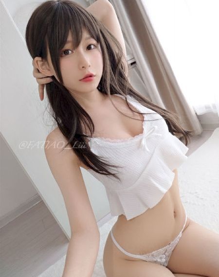 年轻的保姆高清完整观看视频