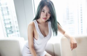 朋友年轻的妈妈