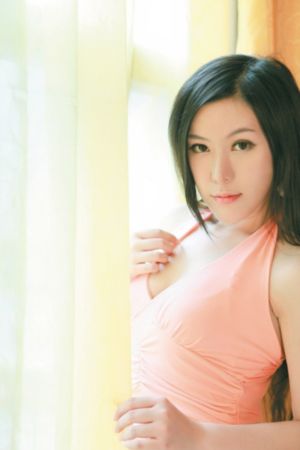 商务旅行女老板同房
