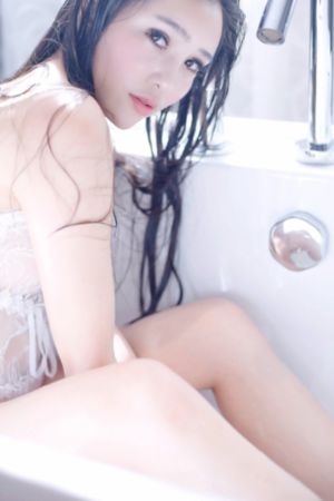 迷人女同学bd高清