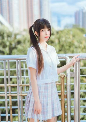 更衣人偶追人爱河